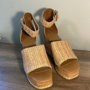 Universal Thread Size 9 ‘Julianna’ Cork Platform Wedges